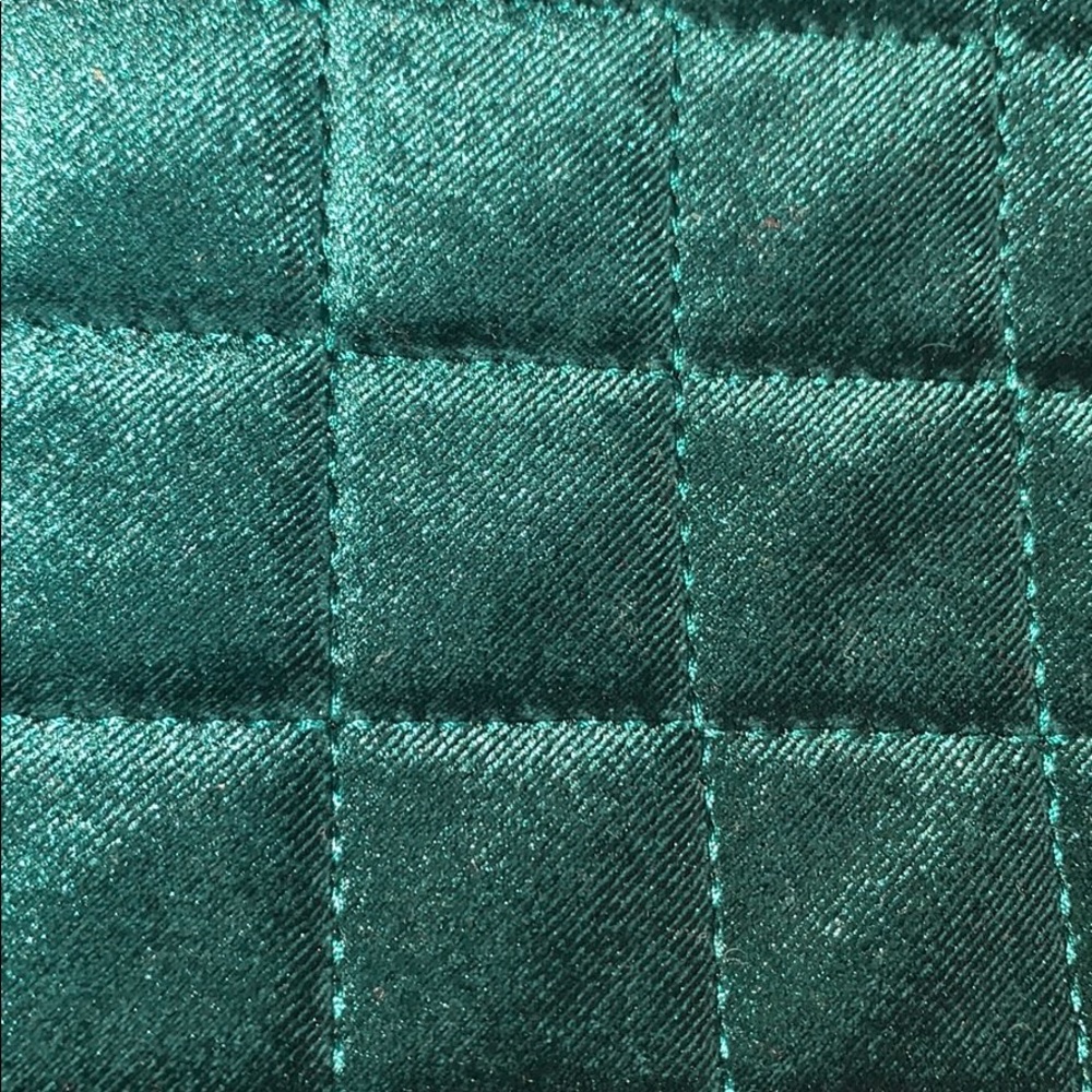LOVELY EMERALD GREEN VELVETTY QUILTED FABRIC BAG